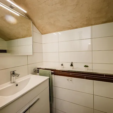 Rustik * Каштела