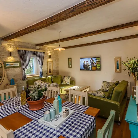 Rustik アパート *