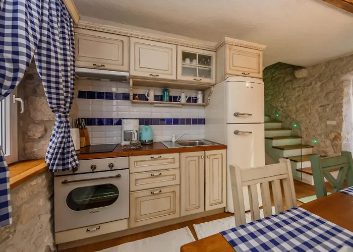 Rustik Apartman Kastela